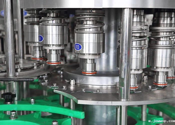 PET瓶啤酒灌装机 PET瓶啤酒灌装机