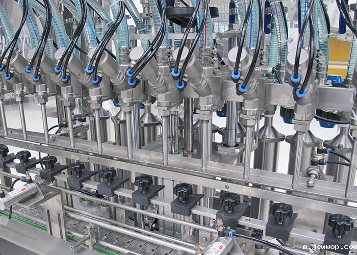 食用油直线灌装机