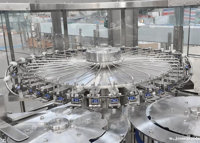 玻璃水灌装机 玻璃水灌装机